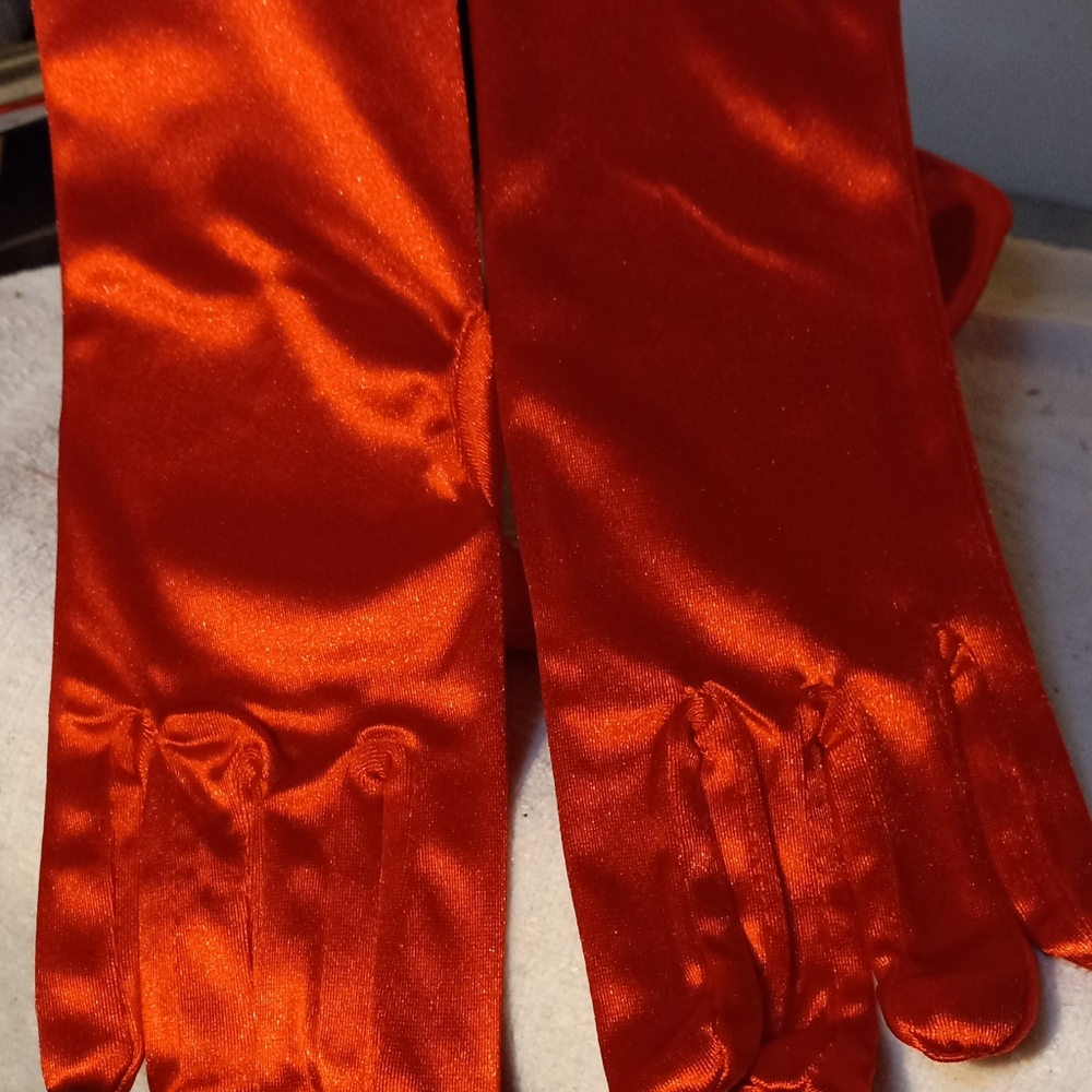 New,elegant red stretch satin opera 21 length dressy gloves one size.
